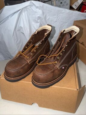 NEW THOROGOOD American Heritage Moc Toe Boots 12